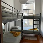 Garden Campo De Ourique Guest House - Hostel